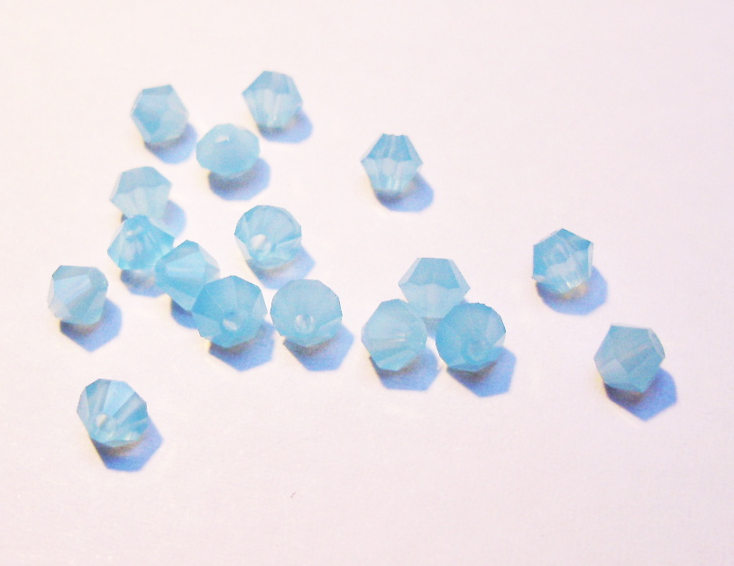 Cseh bicone 4mm - blue opal