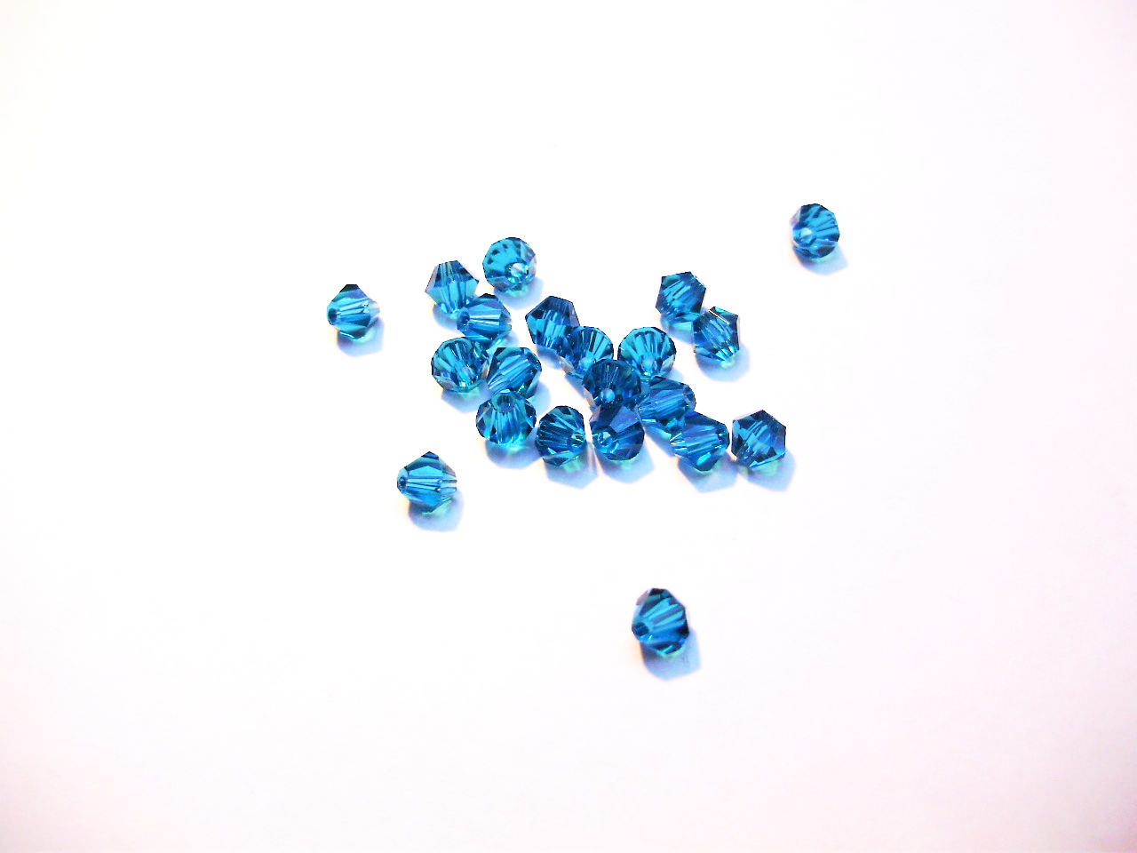 Cseh bicone 4mm - blue zircon