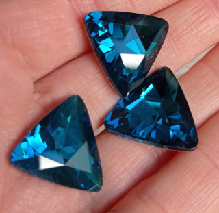 Háromszög rivoli - bermuda blue